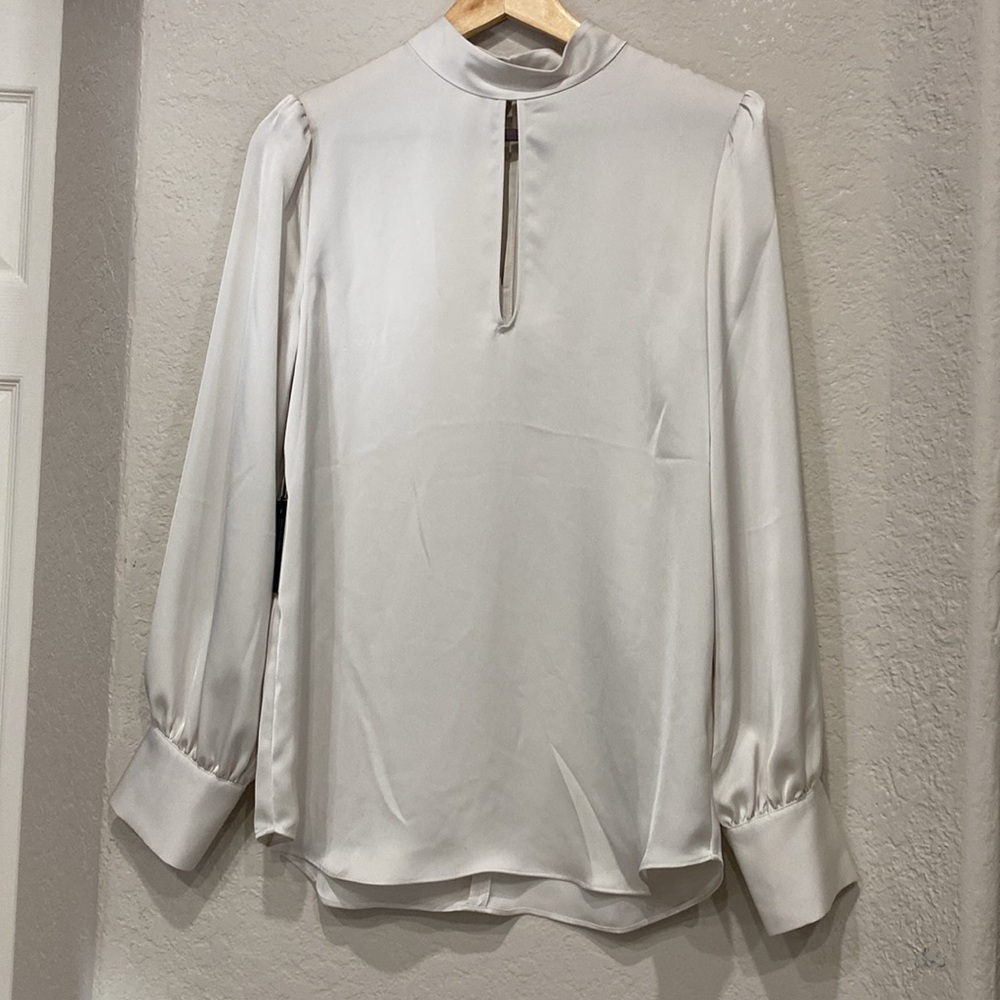 Babaton Aritzia Bassman Birch Bouleau Long Sleeve Satin Keyhole Blouse Size S